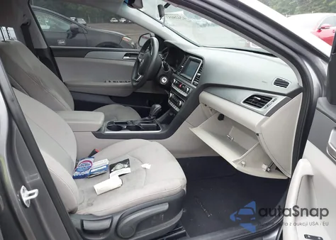 2018 Hyundai Sonata Se z USA, uszkodzony, nr VIN 5NPE24AF4JH670293